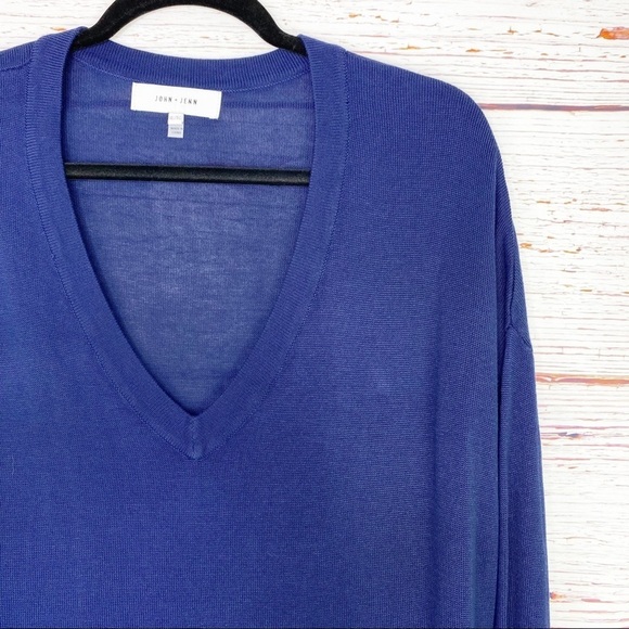 John + Jenn • Isaiah v neck pullover in deep end - Picture 5 of 9